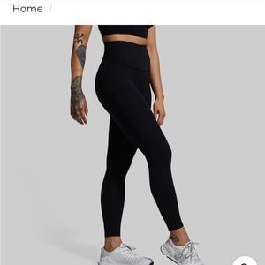 Born Primitive- Your Go To Leggings 2.0 - Small - Black